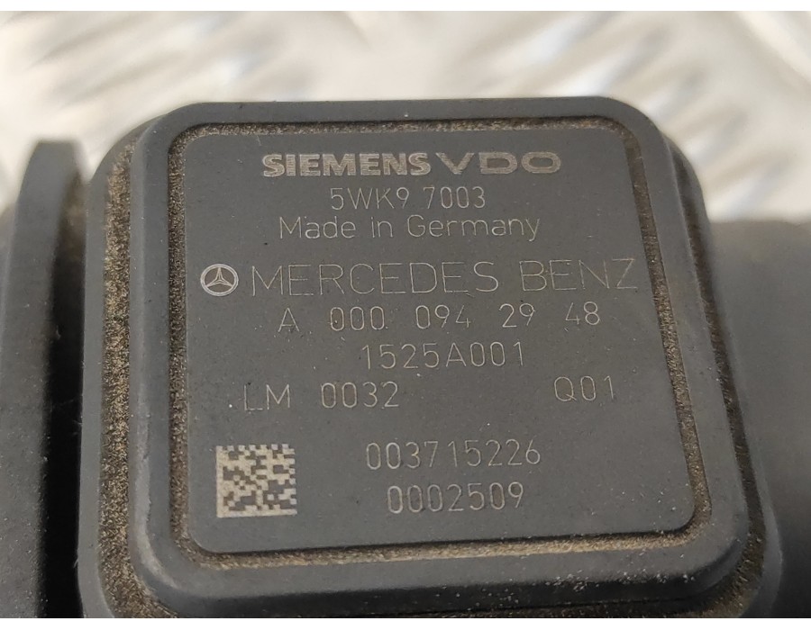 Recambio de caudalimetro para mercedes-benz clase b (w245) 2.0 cdi cat referencia OEM IAM A0000942948 1525A001 5WK97003