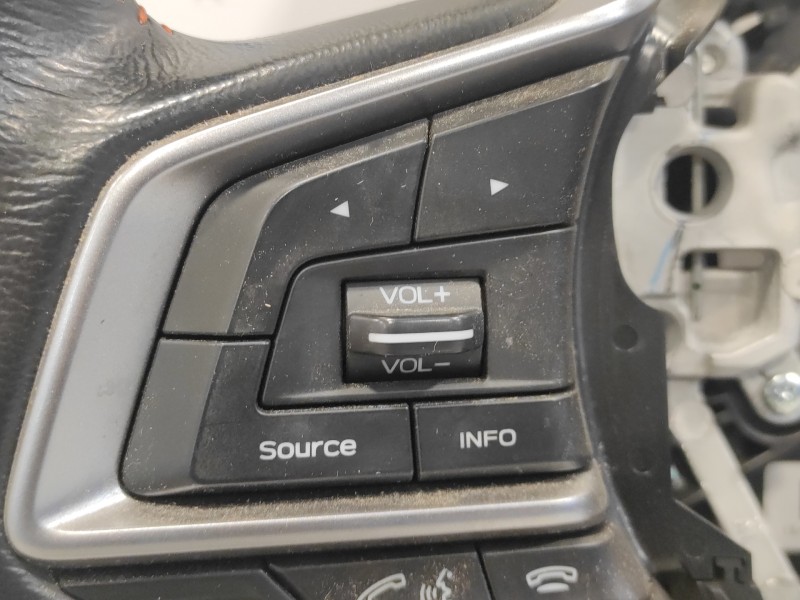 Recambio de volante para subaru xv (g5) sport plus referencia OEM IAM GS13116480  