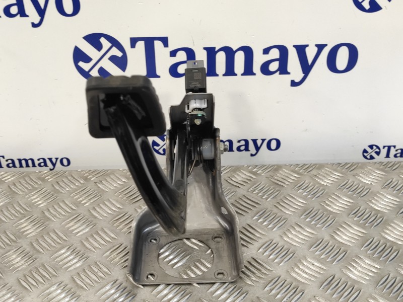 Recambio de pedal freno para hyundai i20 active 1.0 tgdi cat referencia OEM IAM 32800C8100  938133S800