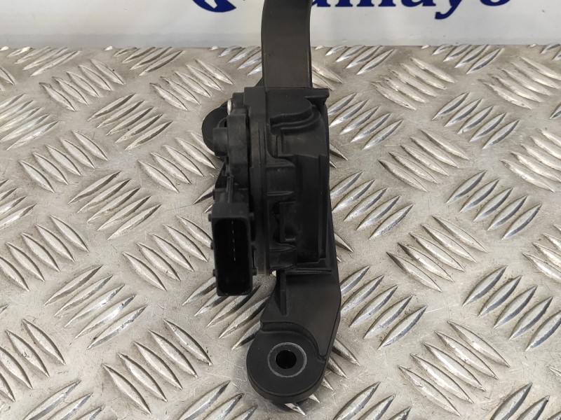 Recambio de potenciometro acelerador para hyundai i20 active 1.0 tgdi cat referencia OEM IAM 327001RXXX  