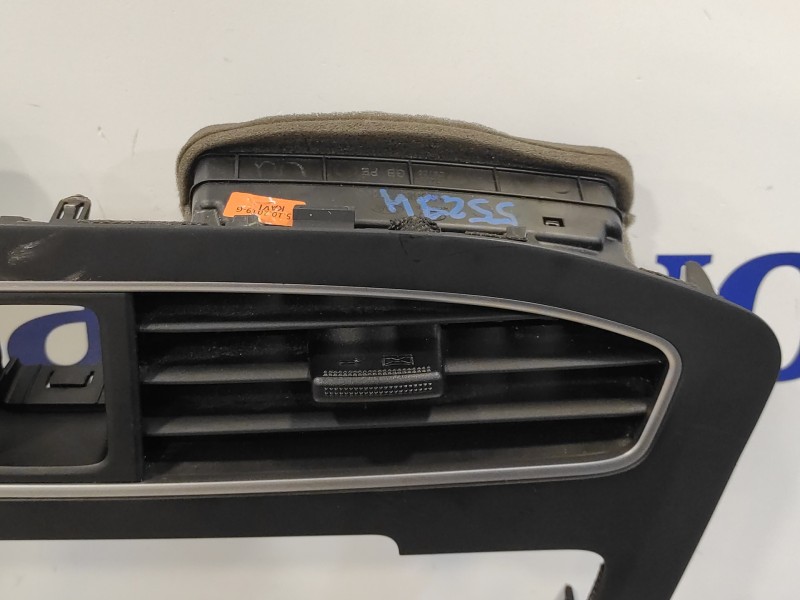 Recambio de rejilla aireadora para hyundai i20 active 1.0 tgdi cat referencia OEM IAM 84740C8AC0  97410C8100