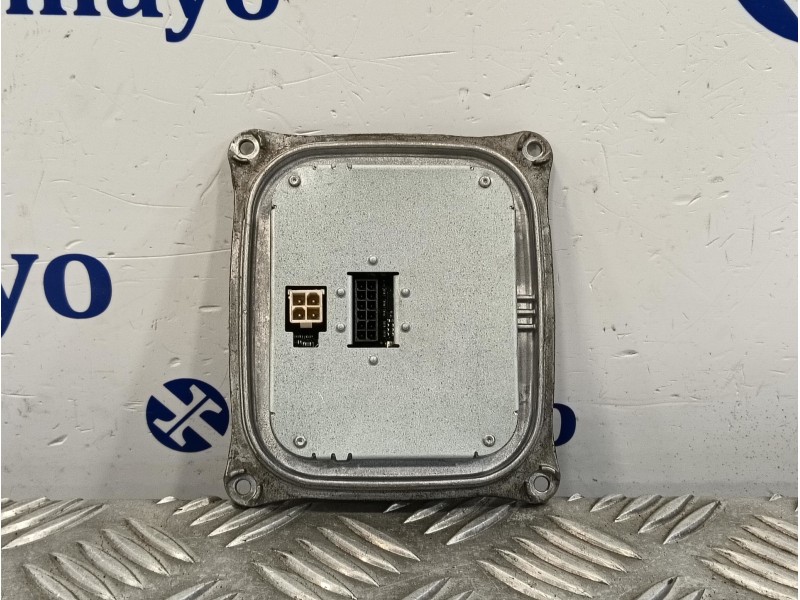 Recambio de centralita faros xenon para peugeot 308 1.6 blue-hdi fap referencia OEM IAM 130732940300  10EEG122221A