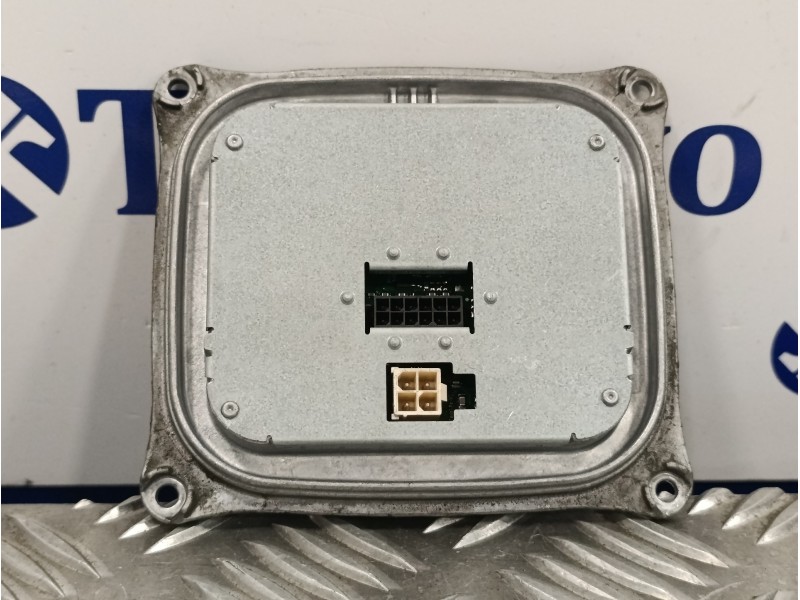 Recambio de centralita faros xenon para peugeot 308 1.6 blue-hdi fap referencia OEM IAM 130732940300  10EEG122221A