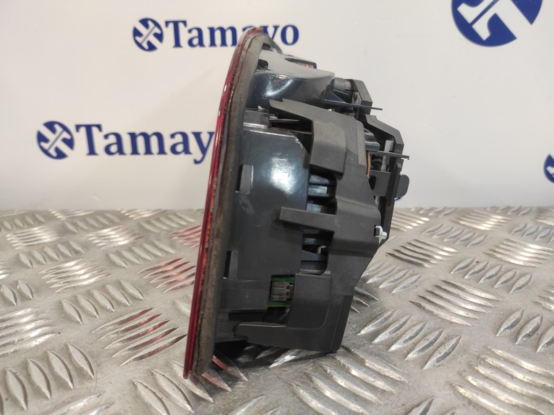 Recambio de piloto trasero izquierdo interior para bmw serie 5 lim. (f10) referencia OEM IAM 63217203225  2TZ01023501