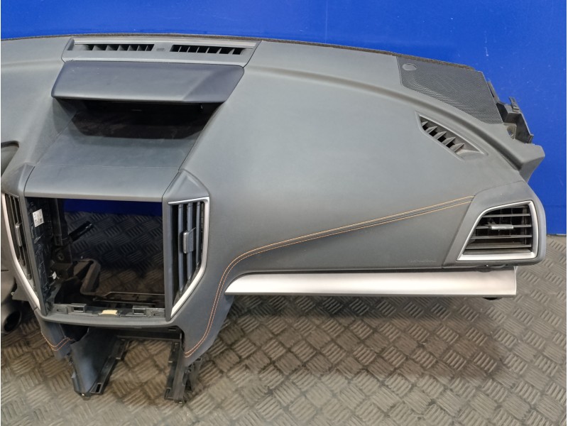 Recambio de salpicadero para subaru xv (g5) sport plus referencia OEM IAM S16600620 66100FL020 66100FL010