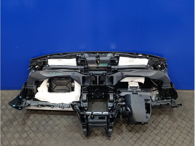 Recambio de salpicadero para subaru xv (g5) sport plus referencia OEM IAM S16600620 66100FL020 66100FL010