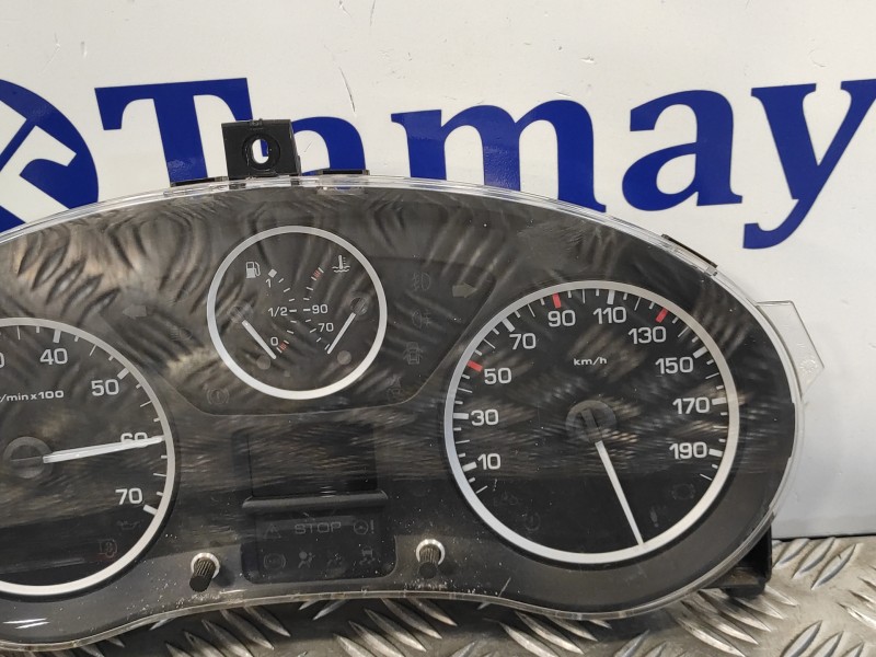Recambio de cuadro instrumentos para peugeot partner kombi 1.6 blue-hdi fap referencia OEM IAM 9801642080  503001315652
