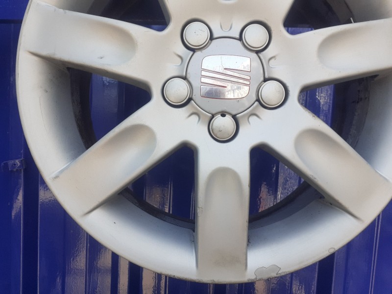 Recambio de llanta para seat cordoba berlina (6l2) 1.9 tdi referencia OEM IAM 6L0601025K  