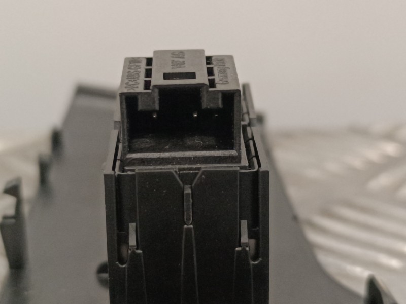 Recambio de mando elevalunas delantero derecho para cupra formentor km (fm6) referencia OEM IAM 6F1867172  