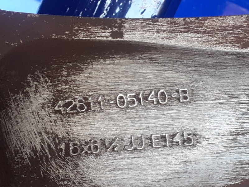 Recambio de llanta para toyota avensis berlina (t25) 2.2 d-4d cat referencia OEM IAM 4261105140B  