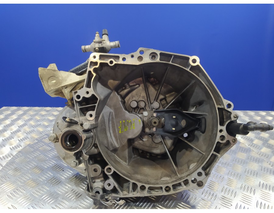 Recambio de caja cambios para peugeot 206 berlina 1.6 hdi fap cat (9hz / dv6ted4) referencia OEM IAM 20DM73  