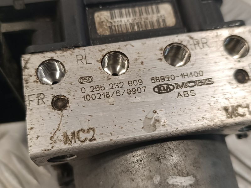 Recambio de abs para kia cee´d 1.6 crdi cat referencia OEM IAM 0265232609 0265800972 589201H400