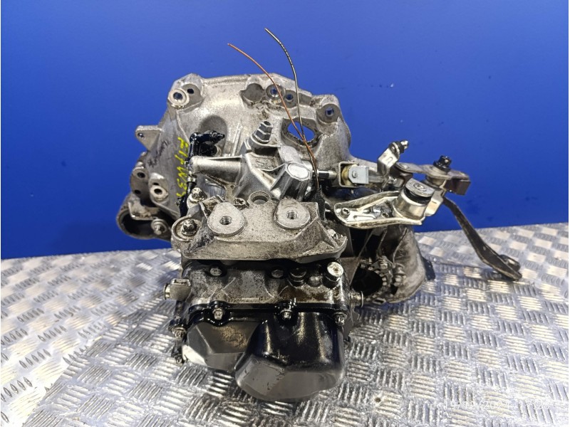 Recambio de caja cambios para opel vectra b berlina 1.8 16v referencia OEM IAM F17W394  