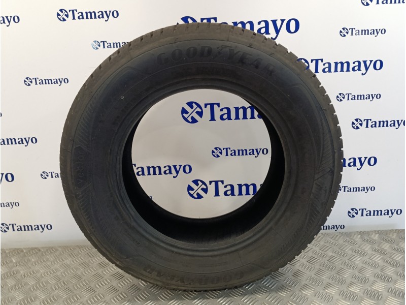 Recambio de neumatico ocasión para » otros... neumaticos goodyear vector 4seasons gen-3 referencia OEM IAM 215/65R16 102H  
