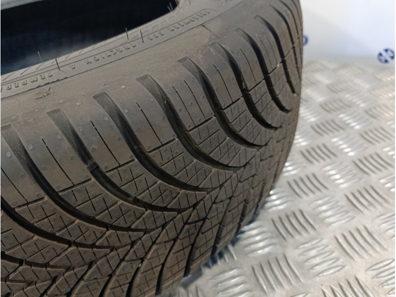 Recambio de neumatico ocasión para » otros... neumaticos goodyear vector 4seasons gen-3 referencia OEM IAM 215/65R16 102H  