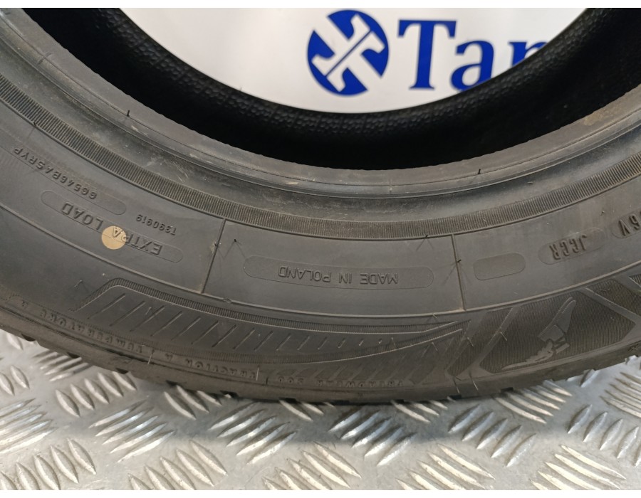 Recambio de neumatico ocasión para » otros... neumaticos goodyear vector 4seasons gen-3 referencia OEM IAM 215/65R16 102H  