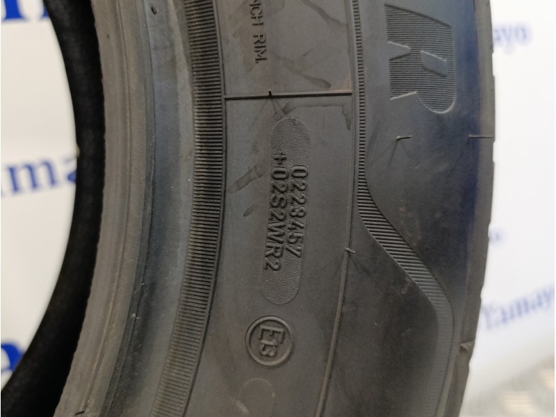 Recambio de neumatico ocasión para » otros... neumaticos goodyear vector 4seasons gen-3 referencia OEM IAM 215/65R16 102H  