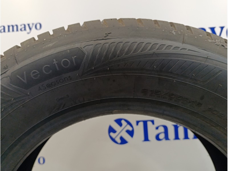 Recambio de neumatico ocasión para » otros... neumaticos goodyear vector 4seasons gen-3 referencia OEM IAM 215/65R16 102H  