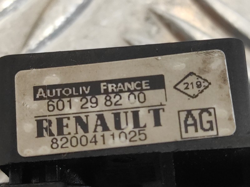 Recambio de sensor para renault scenic ii 1.9 dci diesel referencia OEM IAM 8200411025  601298200