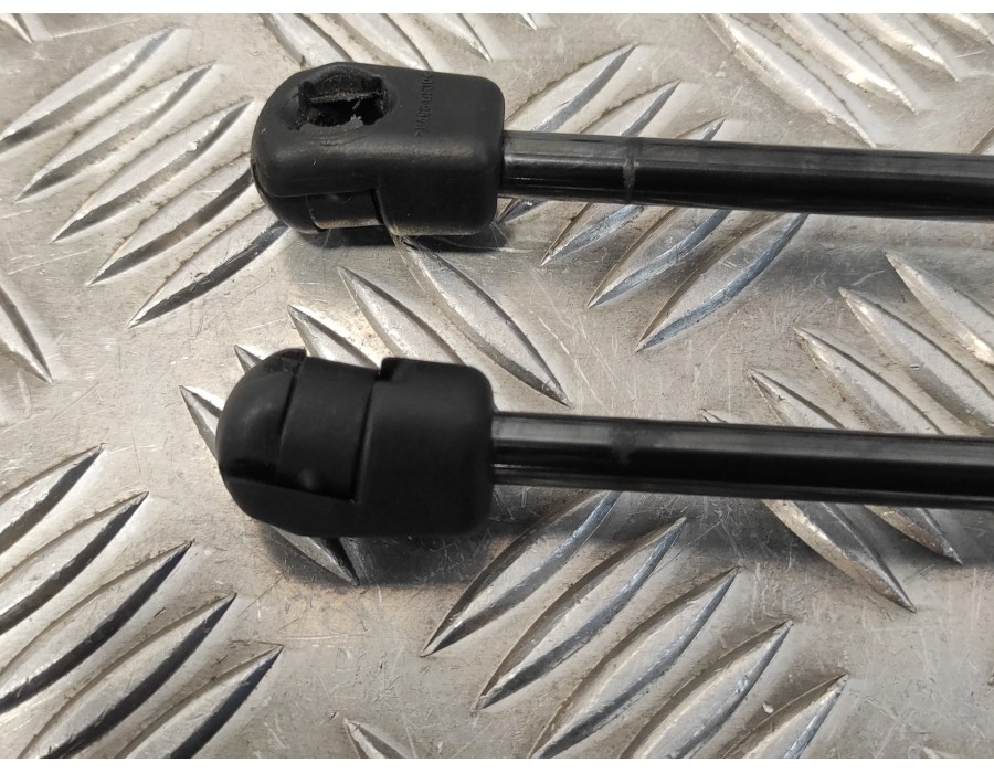 Recambio de amortiguadores maletero / porton para cupra formentor km (fm6) referencia OEM IAM 5FF827550B  