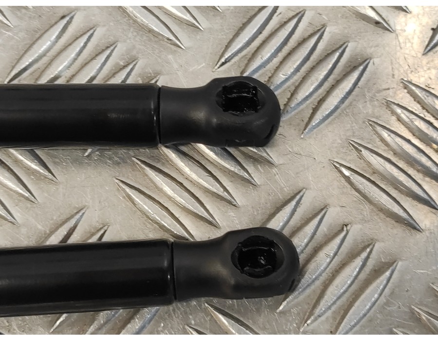 Recambio de amortiguadores maletero / porton para cupra formentor km (fm6) referencia OEM IAM 5FF827550B  