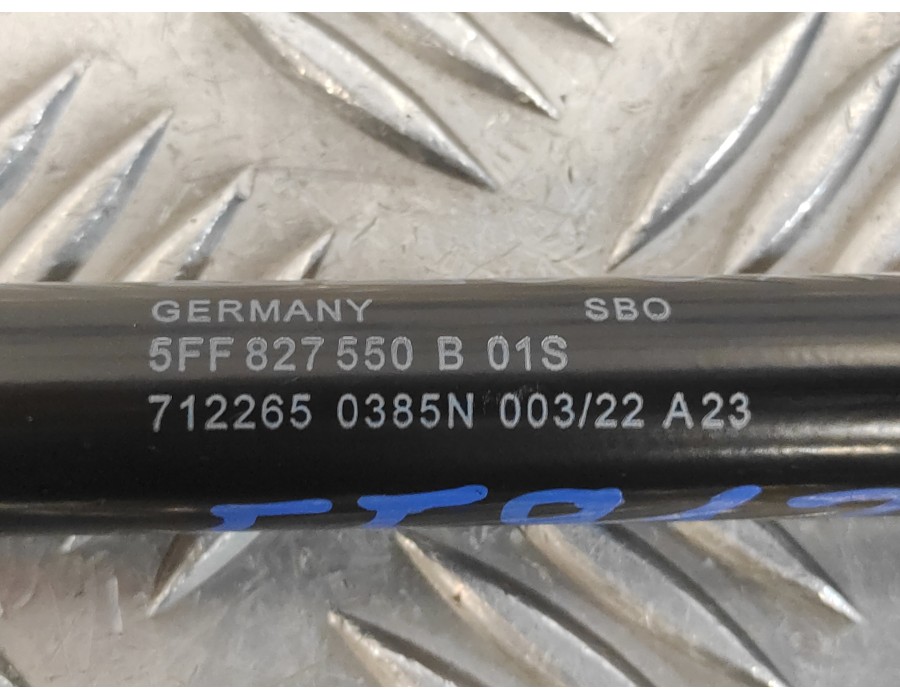 Recambio de amortiguadores maletero / porton para cupra formentor km (fm6) referencia OEM IAM 5FF827550B  