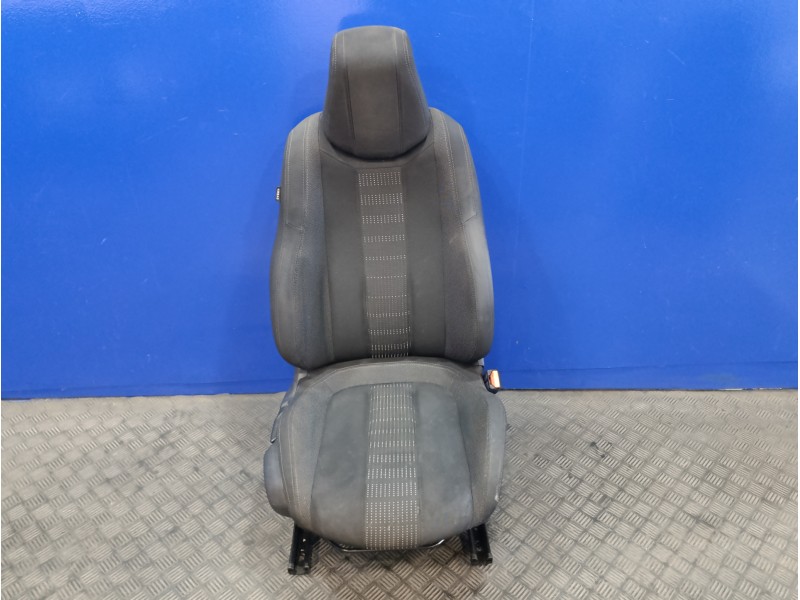 Recambio de juego asientos completo para peugeot 308 1.6 blue-hdi fap referencia OEM IAM 1302295X  