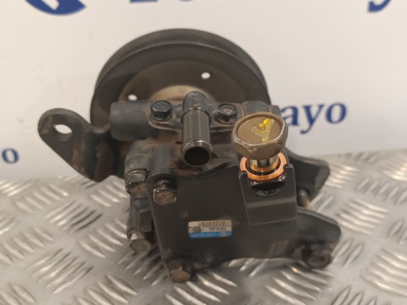 Recambio de bomba servodireccion para nissan terrano/terrano.ii (r20) 2.7 turbodiesel referencia OEM IAM   