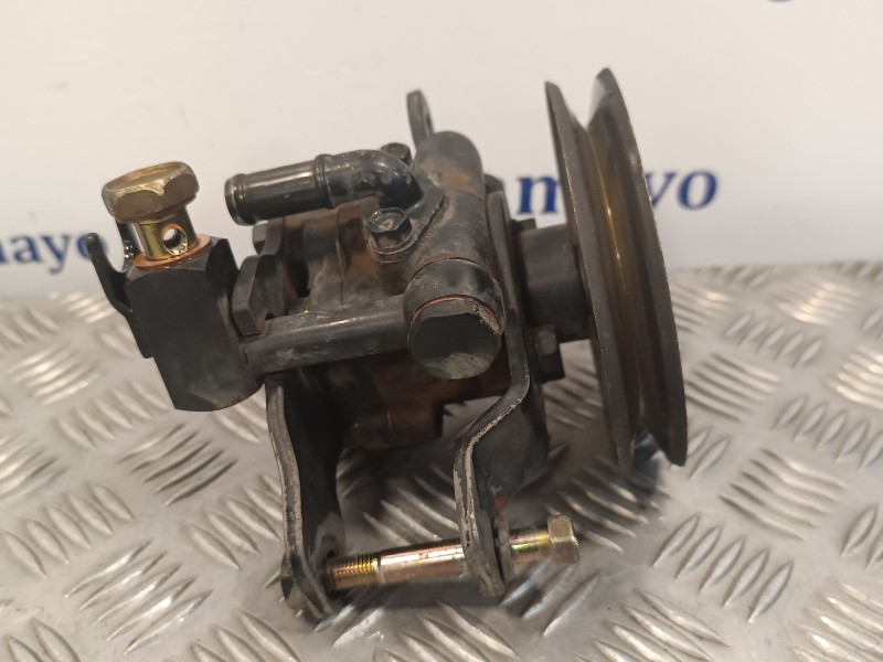 Recambio de bomba servodireccion para nissan terrano/terrano.ii (r20) 2.7 turbodiesel referencia OEM IAM   