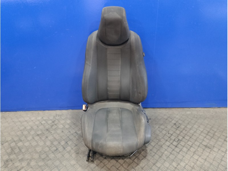 Recambio de juego asientos completo para peugeot 308 1.6 blue-hdi fap referencia OEM IAM 1302295X  