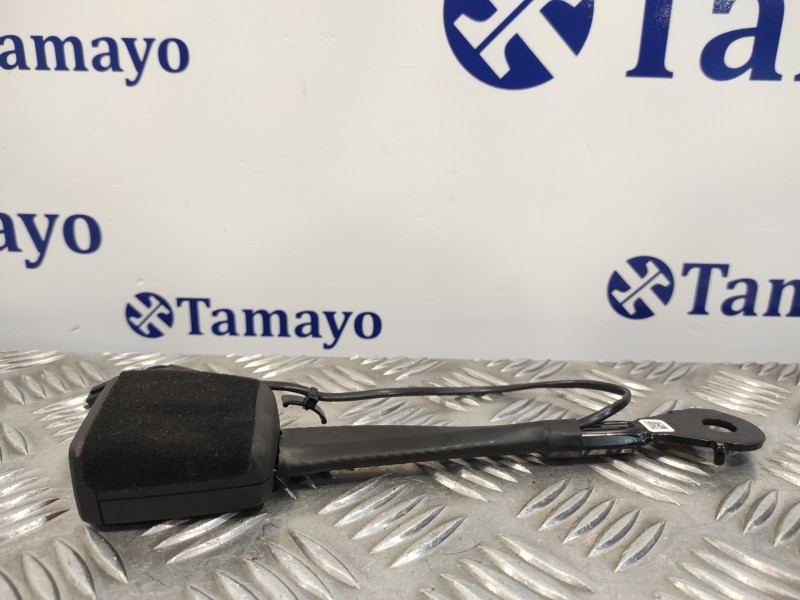 Recambio de enganche cinturon delantero izquierdo para cupra formentor km (fm6) referencia OEM IAM 8Y0857755  