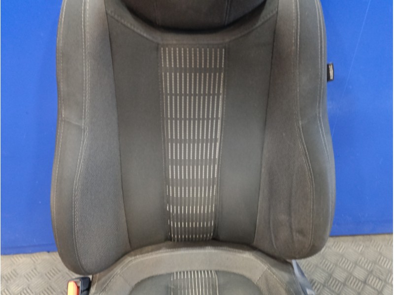 Recambio de juego asientos completo para peugeot 308 1.6 blue-hdi fap referencia OEM IAM 1302295X  