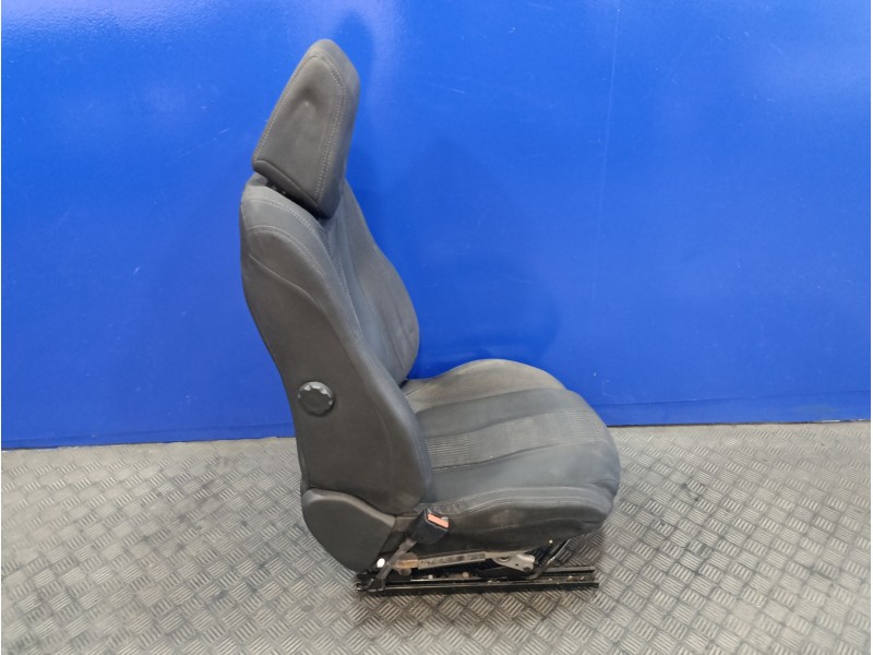 Recambio de juego asientos completo para peugeot 308 1.6 blue-hdi fap referencia OEM IAM 1302295X  