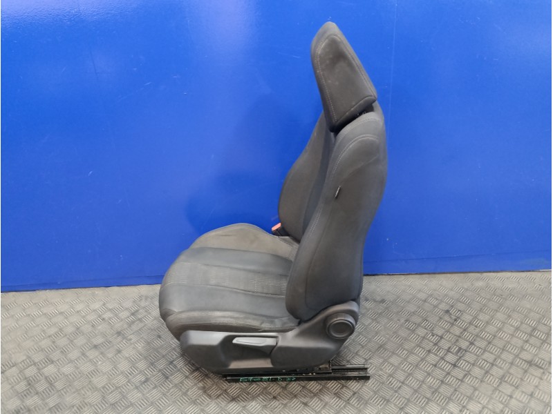 Recambio de juego asientos completo para peugeot 308 1.6 blue-hdi fap referencia OEM IAM 1302295X  
