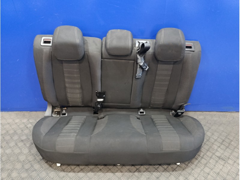 Recambio de juego asientos completo para peugeot 308 1.6 blue-hdi fap referencia OEM IAM 1302295X  
