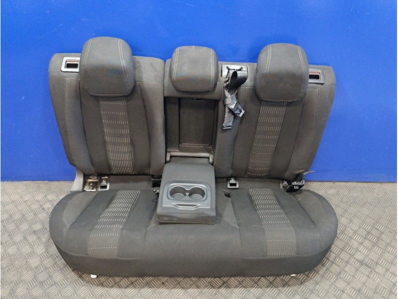 Recambio de juego asientos completo para peugeot 308 1.6 blue-hdi fap referencia OEM IAM 1302295X  