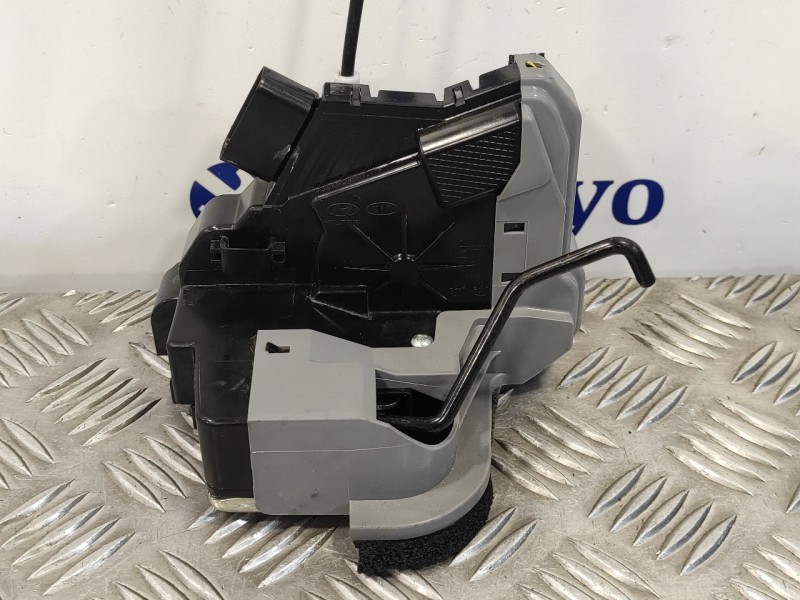 Recambio de cerradura puerta trasera izquierda para hyundai i20 active 1.0 tgdi cat referencia OEM IAM 81410C8020  