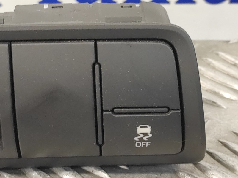 Recambio de mando regulacion faros para hyundai i20 active 1.0 tgdi cat referencia OEM IAM 93300C8050  