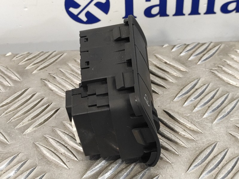 Recambio de mando regulacion faros para hyundai i20 active 1.0 tgdi cat referencia OEM IAM 93300C8050  