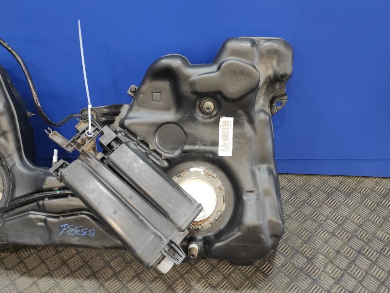Recambio de deposito combustible para audi s3 (8v1) 2.0 16v tfsi referencia OEM IAM 5Q0201055  8S0201060