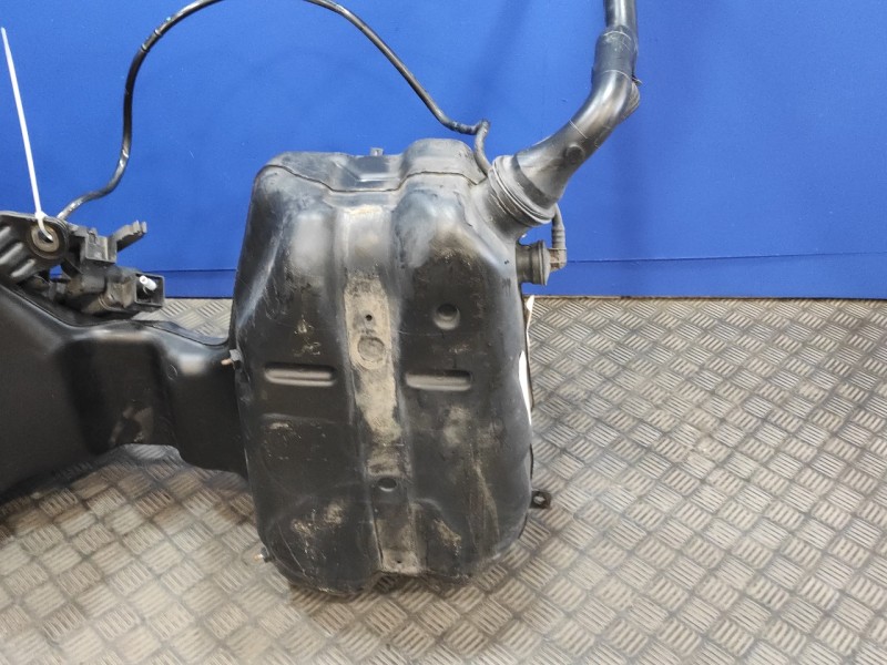 Recambio de deposito combustible para audi s3 (8v1) 2.0 16v tfsi referencia OEM IAM 5Q0201055  8S0201060