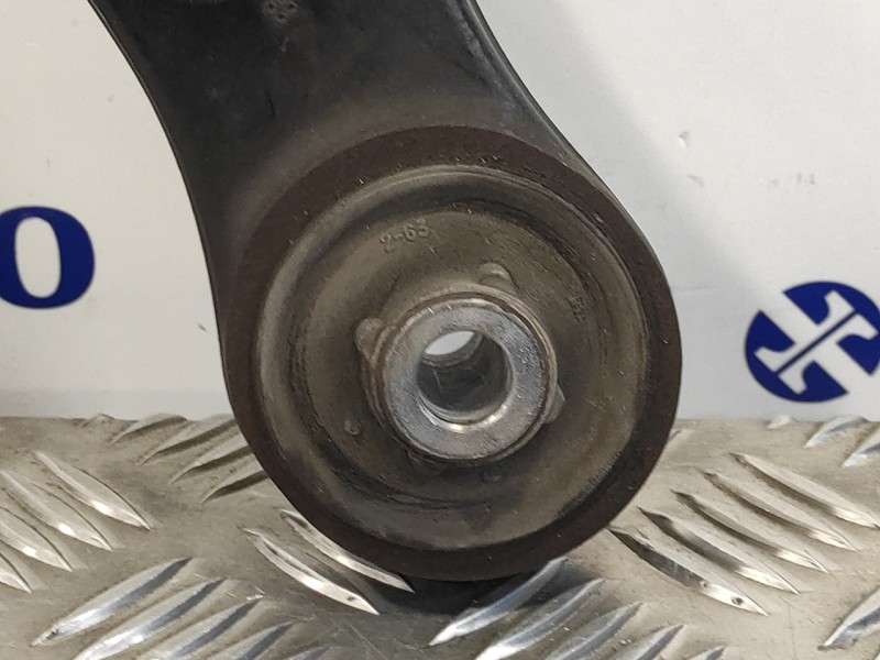 Recambio de brazo suspension inferior delantero izquierdo para peugeot 308 1.6 16v referencia OEM IAM 833548  