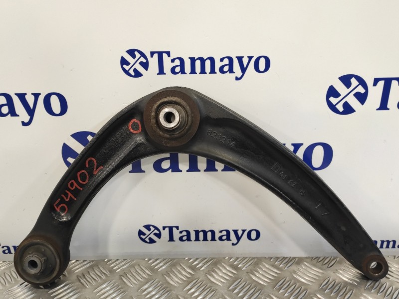 Recambio de brazo suspension inferior delantero derecho para peugeot 308 1.6 16v referencia OEM IAM 823214  