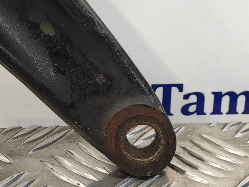 Recambio de brazo suspension inferior delantero derecho para peugeot 308 1.6 16v referencia OEM IAM 823214  