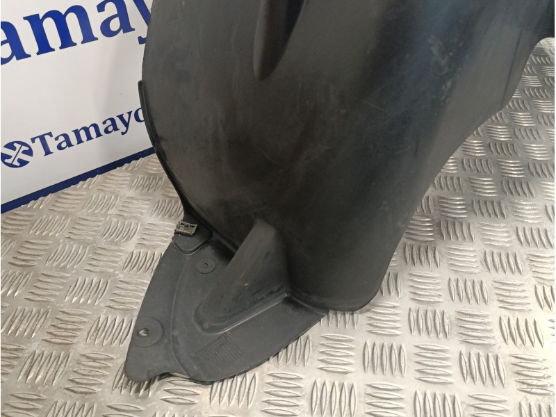 Recambio de plastico paso rueda trasero izquierdo para peugeot 308 1.6 blue-hdi fap referencia OEM IAM 9677267180  