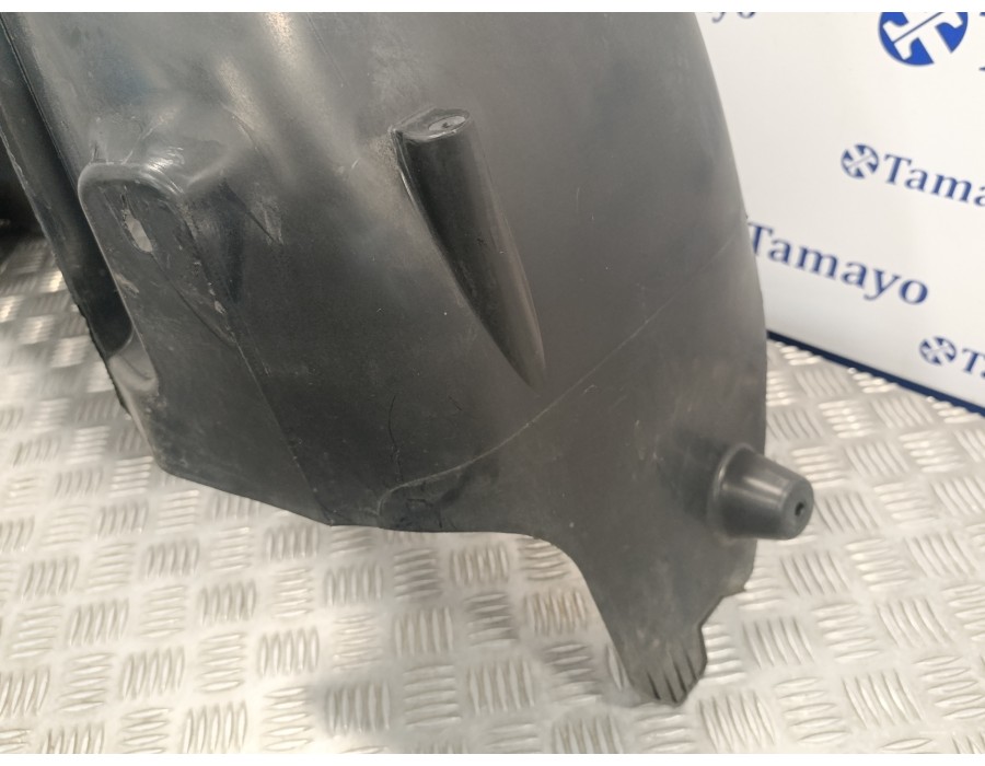Recambio de plastico paso rueda trasero izquierdo para peugeot 308 1.6 blue-hdi fap referencia OEM IAM 9677267180  