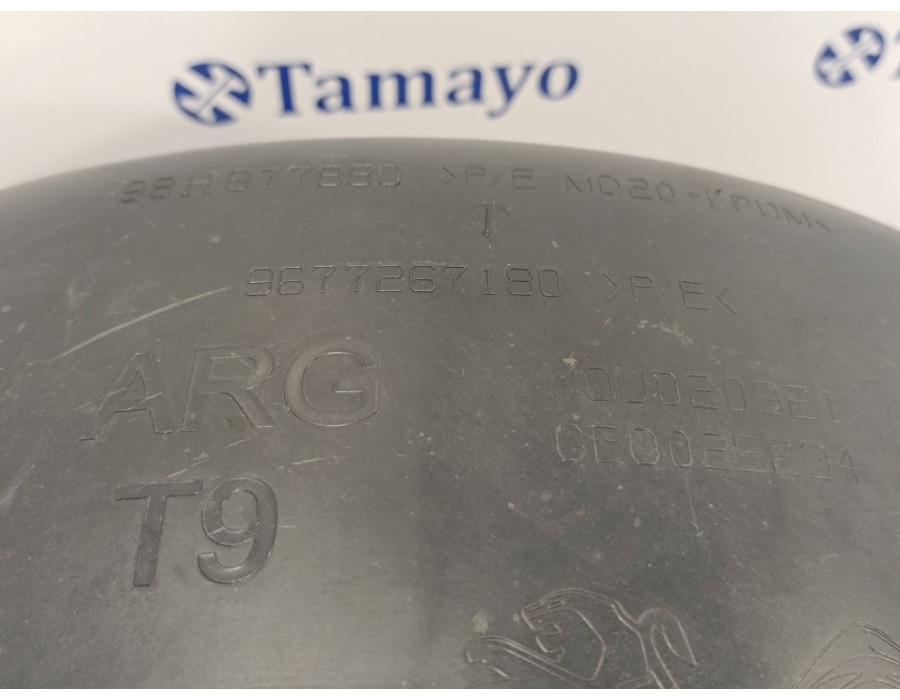 Recambio de plastico paso rueda trasero izquierdo para peugeot 308 1.6 blue-hdi fap referencia OEM IAM 9677267180  