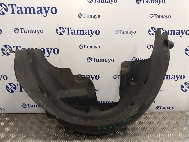 Recambio de plastico paso rueda trasero izquierdo para peugeot 308 1.6 blue-hdi fap referencia OEM IAM 9677267180  
