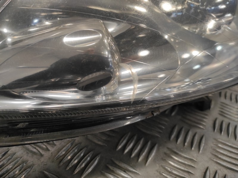 Recambio de faro derecho para mercedes-benz clase a (w169) 2.0 cdi cat referencia OEM IAM A1698200661  0301197212