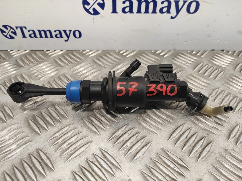 Recambio de bomba embrague para renault captur ii 1.3 tce referencia OEM IAM 306107761R  